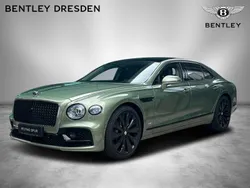 Grün metallic Gebraucht 2022 Bentley Flying Spur Limousine | 259.000 €