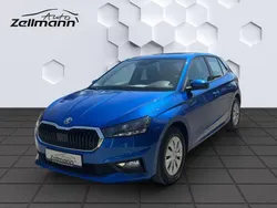 Blau Gebraucht 2024 Skoda Fabia Selection Limousine | 16.948 € (Guter Preis)
