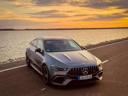 Grau Gebraucht 2022 Mercedes CLA45 AMG AMG Kombi | 47.390 € (Guter Preis)