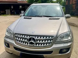 Grau Gebraucht 2007 Mercedes ML420 SUV | 4.450 €
