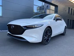 Weiß Neu 2024 Mazda 3 Homura-Line Limousine | 24.990 € (Guter Preis)