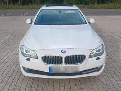 Weiß Gebraucht 2011 BMW 528 Limousine | 6.899 € (Superpreis)