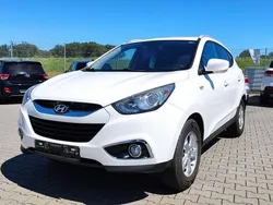 Weiß Gebraucht 2012 Hyundai ix35 Comfort SUV | 8.490 € (Fairer Preis)