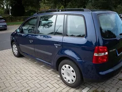 Blau Gebraucht 2004 VW Touran Van / Kleinbus | 1.850 € (Fairer Preis)