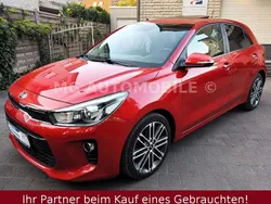 Rot Gebraucht 2018 Kia Rio Platinum Edition Limousine | 10.498 € (Fairer Preis)