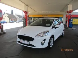 Weiß Gebraucht 2017 Ford Fiesta Cool & Connect Kleinwagen | 7.950 € (Fairer Preis)