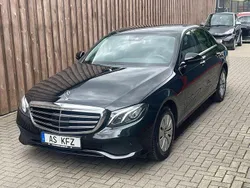 Schwarz Gebraucht 2018 Mercedes E220 Limousine | 24.990 € (Guter Preis)