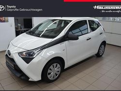 Weiß Gebraucht 2018 Toyota Aygo Business Edition Kleinwagen | 7.940 € (Fairer Preis)