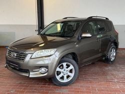 Braun Gebraucht 2011 Toyota RAV4 Life SUV | 7.500 € (Fairer Preis)