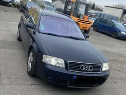 Blau Gebraucht 2003 Audi A6 Kombi | 1.700 € (Fairer Preis)