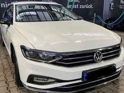 Weiß Gebraucht 2020 VW Passat Elegance Kombi | 21.770 € (Guter Preis)