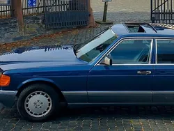 Blau Gebraucht 1986 Mercedes E420 Limousine | 23.900 €