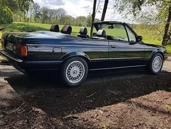 Schwarz Gebraucht 1993 BMW 320 Cabriolet Shadowline Cabrio | 18.800 €