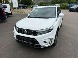Weiß Gebraucht 2022 Suzuki Vitara Comfort SUV | 22.900 € (Fairer Preis)