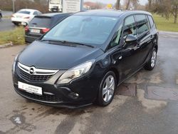 Schwarz Gebraucht 2016 Opel Zafira Tourer Edition Van / Kleinbus | 6.699 € (Guter Preis)