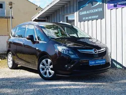 Braun Gebraucht 2015 Opel Zafira Tourer Innovation Van / Kleinbus | 10.450 € (Fairer Preis)