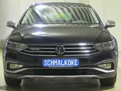 Deep black pearlescent (metallic) Gebraucht 2021 VW Passat Alltrack Kombi | 28.950 € (Guter Preis)