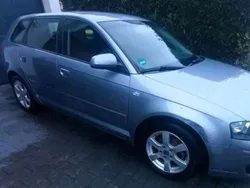Grau Gebraucht 2004 Audi A3 Sportback Limousine | 1.950 € (Fairer Preis)