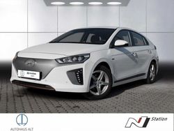Weiß Gebraucht 2018 Hyundai Ioniq Premium Kleinwagen | 15.980 € (Etwas zu teuer)