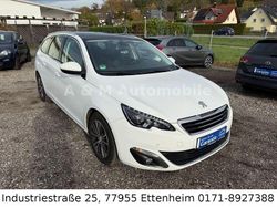 Weiß Gebraucht 2015 Peugeot 308 Allure Kombi | 5.900 € (Etwas zu teuer)