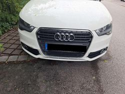Weiß Gebraucht 2012 Audi A1 Attraction Kleinwagen | 9.500 € (Fairer Preis)
