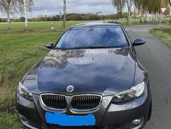 Grau Gebraucht 2006 BMW 325 Coupé | 11.000 €