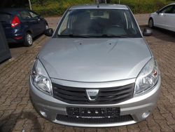 Silber Gebraucht 2009 Dacia Sandero Kleinwagen | 1.990 € (Guter Preis)
