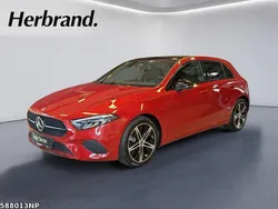 Rot Gebraucht 2024 Mercedes A180 Progressive Limousine | 30.980 € (Fairer Preis)