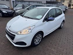 Weiß Gebraucht 2017 Peugeot 208 Kleinwagen | 3.799 € (Fairer Preis)