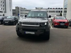 Silicon silver Gebraucht 2023 Land Rover Defender Dynamic SUV | 69.555 € (Fairer Preis)