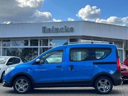 Blau Gebraucht 2020 Dacia Dokker Stepway Van | 17.790 €