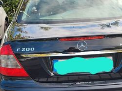 Schwarz Gebraucht 2006 Mercedes E200 Avantgarde Limousine | 5.300 € (Fairer Preis)