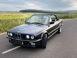Schwarz Gebraucht 1988 BMW 325 Cabriolet Basis Cabrio | 17.500 €