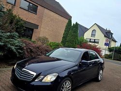 Blau Gebraucht 2012 Mercedes E200 Limousine | 3.200 € (Superpreis)