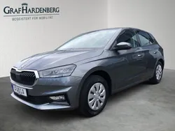 Grau Gebraucht 2024 Skoda Fabia Essence Limousine | 16.990 € (Guter Preis)