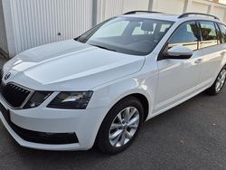 Weiß Gebraucht 2020 Skoda Octavia Kombi | 14.600 € (Fairer Preis)