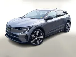 Grau Gebraucht 2023 Renault Mégane Techno Limousine | 27.488 € (Guter Preis)