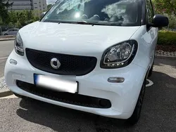 Weiß Gebraucht 2018 Smart ForTwo Coupé Kleinwagen | 10.499 € (Fairer Preis)