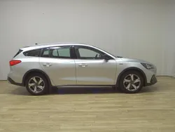 Schwarz Gebraucht 2020 Ford Focus Active Kombi | 14.980 € (Guter Preis)
