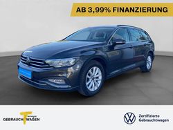 Grau Gebraucht 2023 VW Passat Pro Kombi | 24.430 € (Fairer Preis)