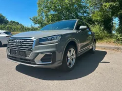 Grau Gebraucht 2019 Audi Q2 Sport SUV | 20.950 € (Etwas zu teuer)