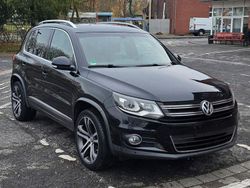 Schwarz Gebraucht 2012 VW Tiguan Sportline SUV | 11.800 € (Etwas zu teuer)