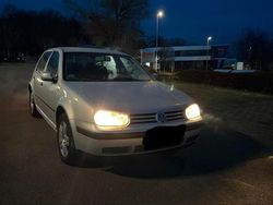 Silber Gebraucht 1999 VW Golf IV Kleinwagen | 1.000 € (Superpreis)