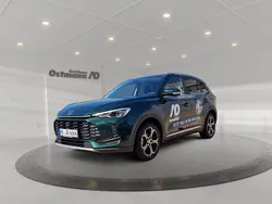 Grün (emerald green) Gebraucht 2025 MG ZS Comfort Limousine | 23.440 € (Etwas zu teuer)