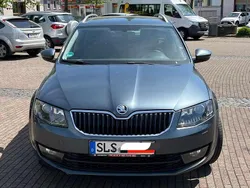 Grau Gebraucht 2017 Skoda Octavia Ambition Kombi | 10.950 € (Guter Preis)