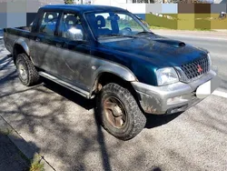 Grün Gebraucht 2003 Mitsubishi L200 Abholung | 4.950 €
