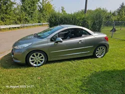 Grau Gebraucht 2008 Peugeot 207 CC Roland Garros Cabrio | 4.650 € (Teuer)
