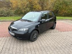 Blau Gebraucht 2007 Mazda 2 Van / Kleinbus | 1.800 €