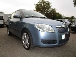Satingrau metallic Gebraucht 2009 Skoda Fabia Ambiente Kleinwagen | 3.900 € (Fairer Preis)
