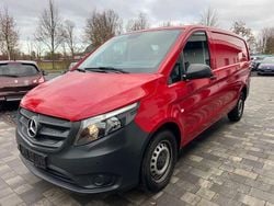 Rot Gebraucht 2021 Mercedes Vito Van / Kleinbus | 20.990 € (Guter Preis)